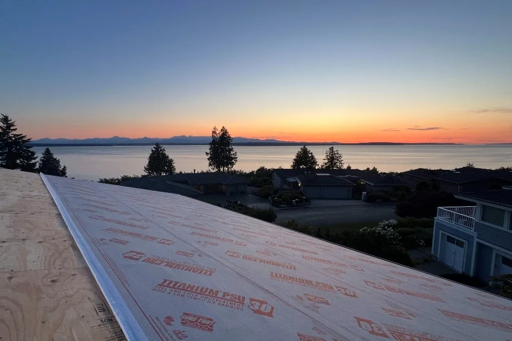 flat roofing services in Lynnwood